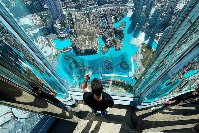 burj-khalifa-at-the-top-and-dubai-frame-with-private-transfer_1